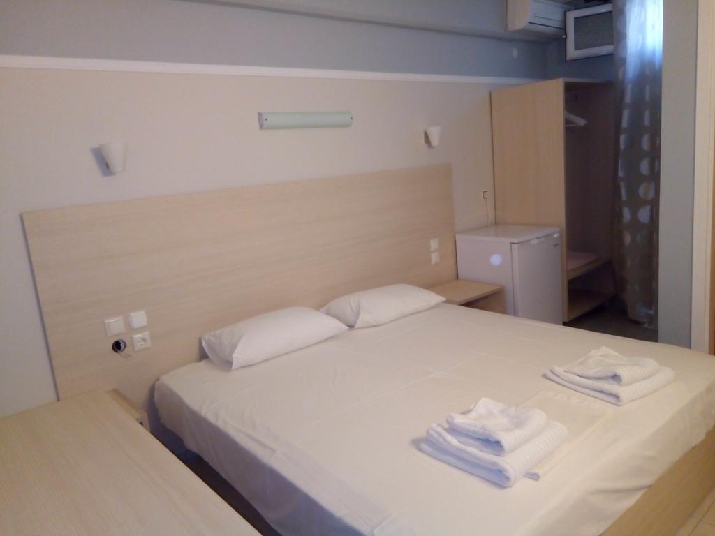 Hotel Aigli Farsala Екстер'єр фото