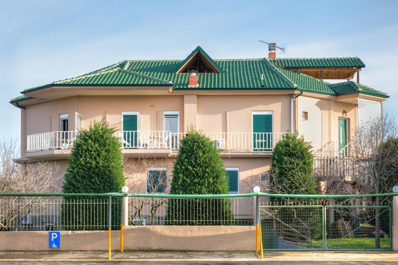 Hotel Aigli Farsala Екстер'єр фото
