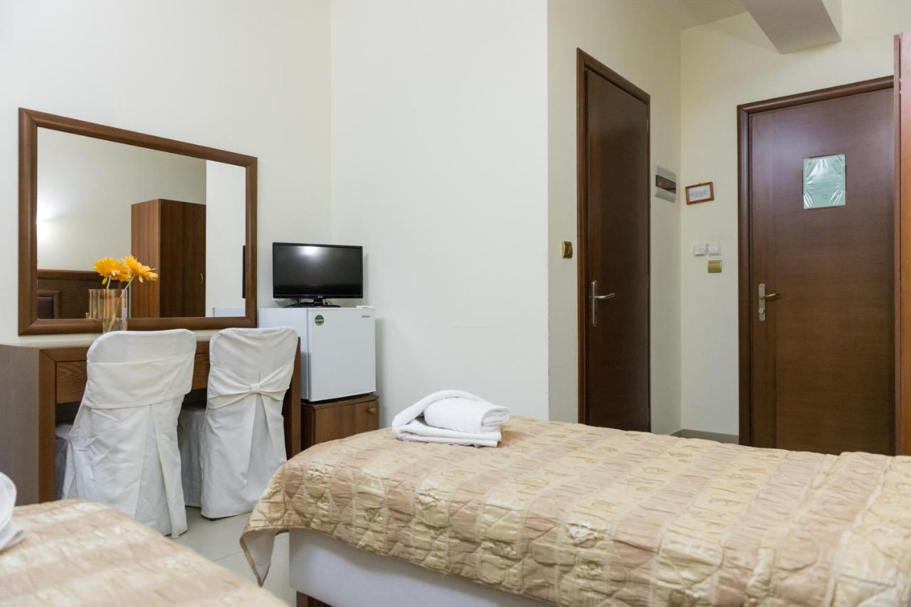 Hotel Aigli Farsala Екстер'єр фото