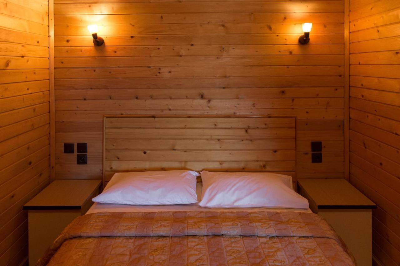 Hotel Aigli Farsala Екстер'єр фото